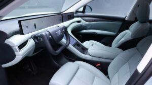 Γιατί η Κίνα «κόβει» τα φουτουριστικά τιμόνια της&hellip;