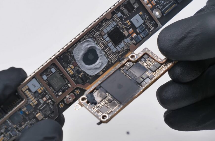 Εκπληκτικά εύκολη η επισκευή ενός MacBook Neo