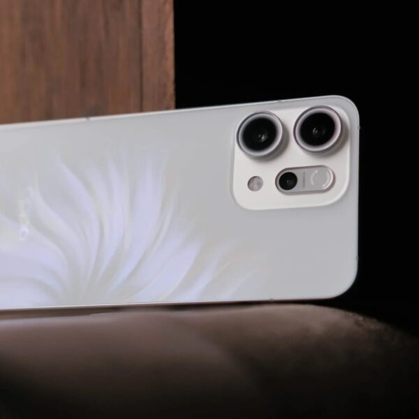 Oppo Reno16 Pro: Πρώτες διαρροές για τη νέα premium συσκευή