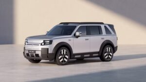 Το Freelander 8 επέστρεψε και δεν χωράει πουθενά!