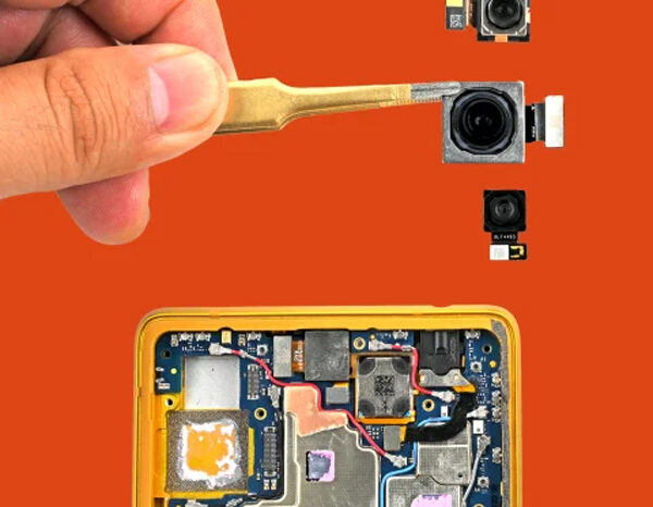 Όπως αποδεικνύεται από το iFixit, το Trump Mobile T1 Phone είναι ένα μεταμφιεσμένο HTC