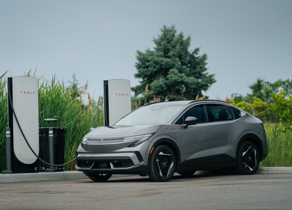 Mitsubishi Eclipse Sportback EV: Ένα Nissan Leaf με… στολή Mitsubishi!