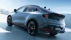 Nissan LEAF NISMO: Ο πρωτοπόρος των ηλεκτρικών φόρεσε&hellip;