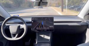 Σκάνδαλο Tesla: Εξαντλημένοι μάνατζερ, ατυχήματα με πεζούς και&hellip;