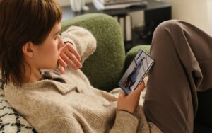 Oppo: Ετοιμάζει μη αναδιπλούμενο τηλέφωνο ευρείας οθόνης επιπέδου&hellip;