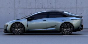 Toyota Corolla EV: “Φοράει” το βασιλικό στέμμα περνάει&hellip;