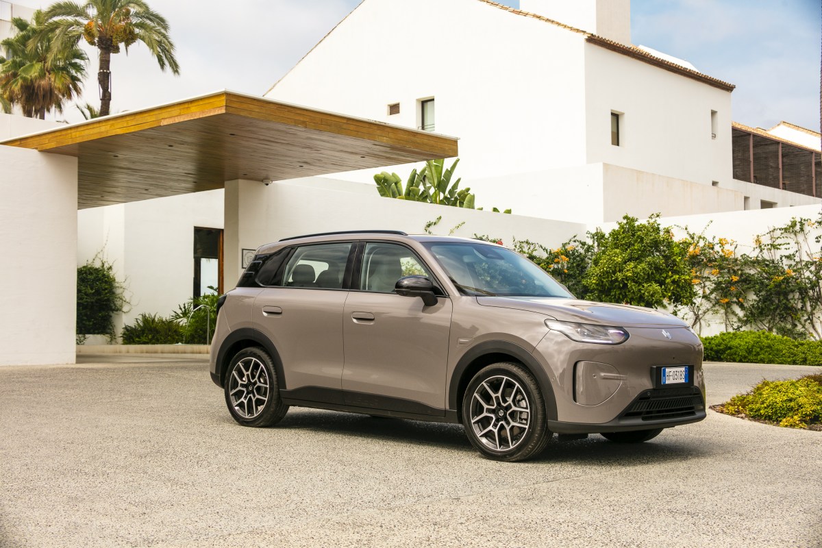 Leapmotor B03X: Με σφραγίδα Stellantis, φόρτιση σε 16′ και τιμή που «καίει» τον ανταγωνισμό