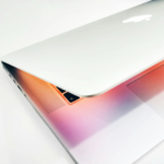 MacBook, Panic at the Disco: Βάζει οθόνες αφής η Apple και εξαφανίζει τα notch!