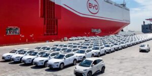 Στόλος 130.000 αυτοκινήτων: Πώς η BYD λύνει το&hellip;