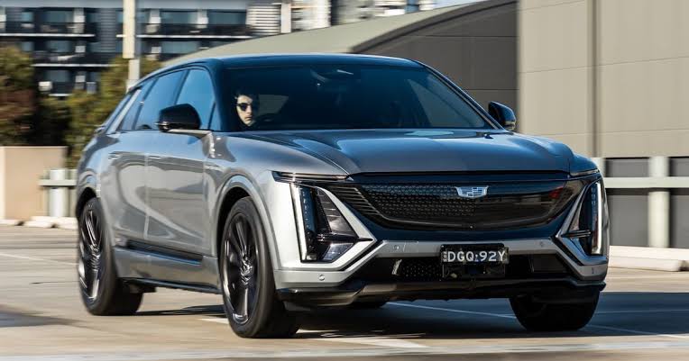 Ηλεκτρικό, αλλά με ψυχή V-Series: Γνωρίστε το νέο Cadillac Lyriq-V